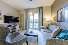 Boddenzeit - Moderne Ferienwohnung mit Nordbalkon, Wellnessbereich und Nähe zum Ostseestrand in Wustrow